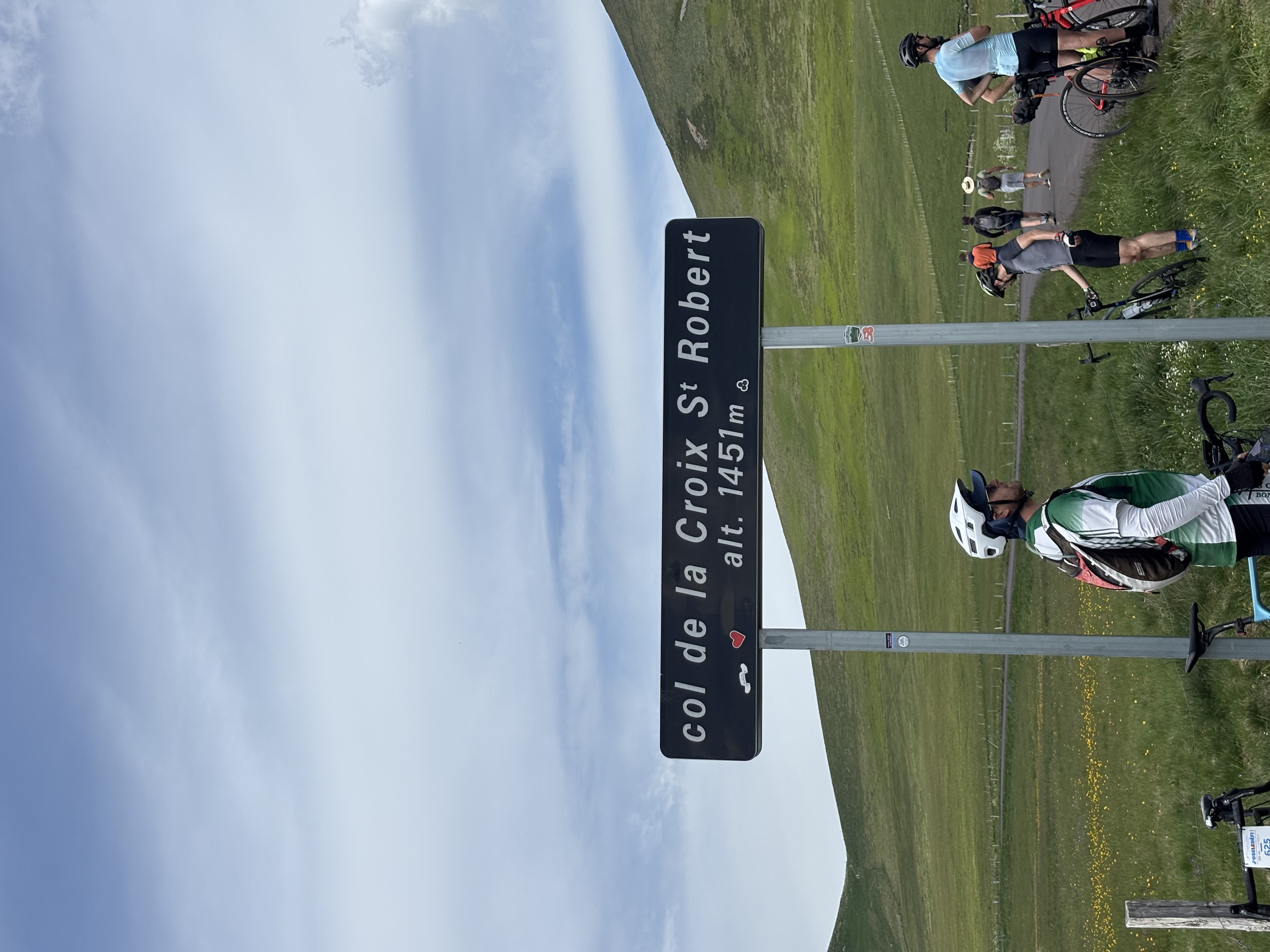 ✨ Cyclomontagnarde des Volcans d’Auvergne – C’était l’aventure ! ✨🌋